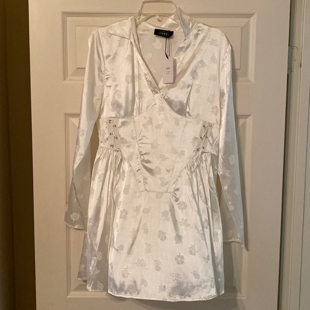 🆕 Cider White Satin Long Sleeve Corset Dress